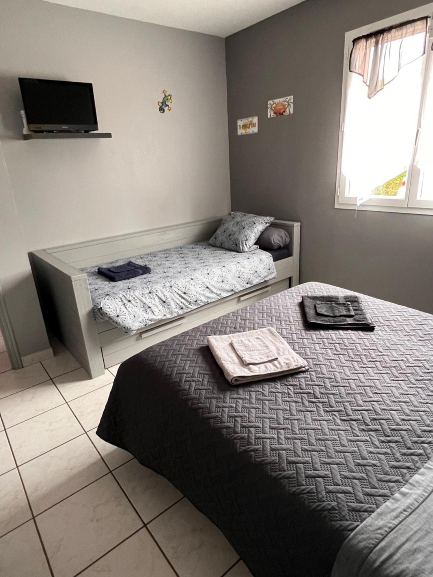 Chambres D'Hotes Chez Florence Montmerle-sur-Saone Buitenkant foto